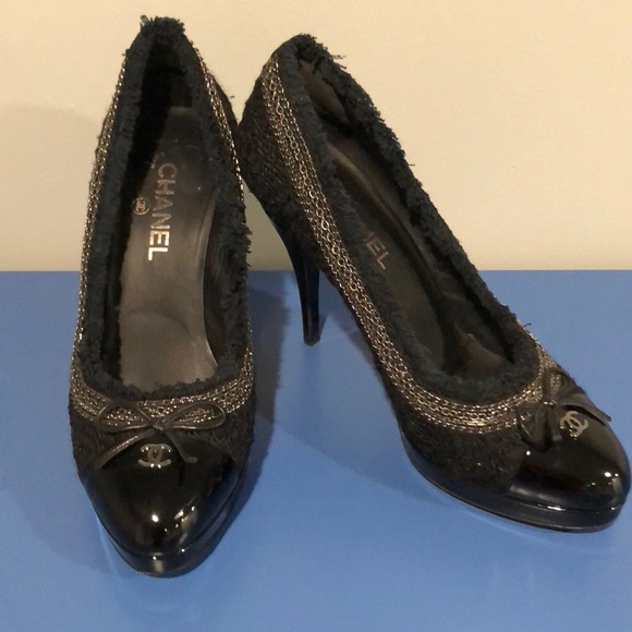 CHANEL Shoes - Chanel hills